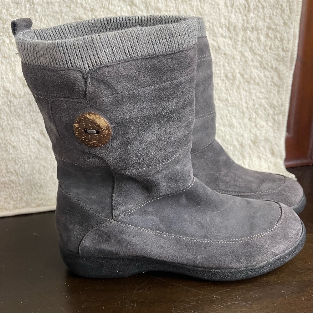 Easy Spirit Ankle Suede Zippered Boots 👢